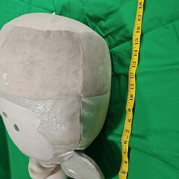 Disney Mickey Mouse Large Squishmallow - Picture 6 of 7